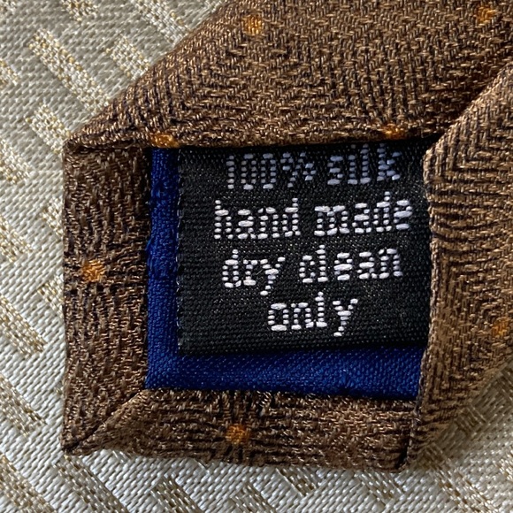 Carlos Devenezia Classic Men’s Silk Tie - Picture 6 of 6